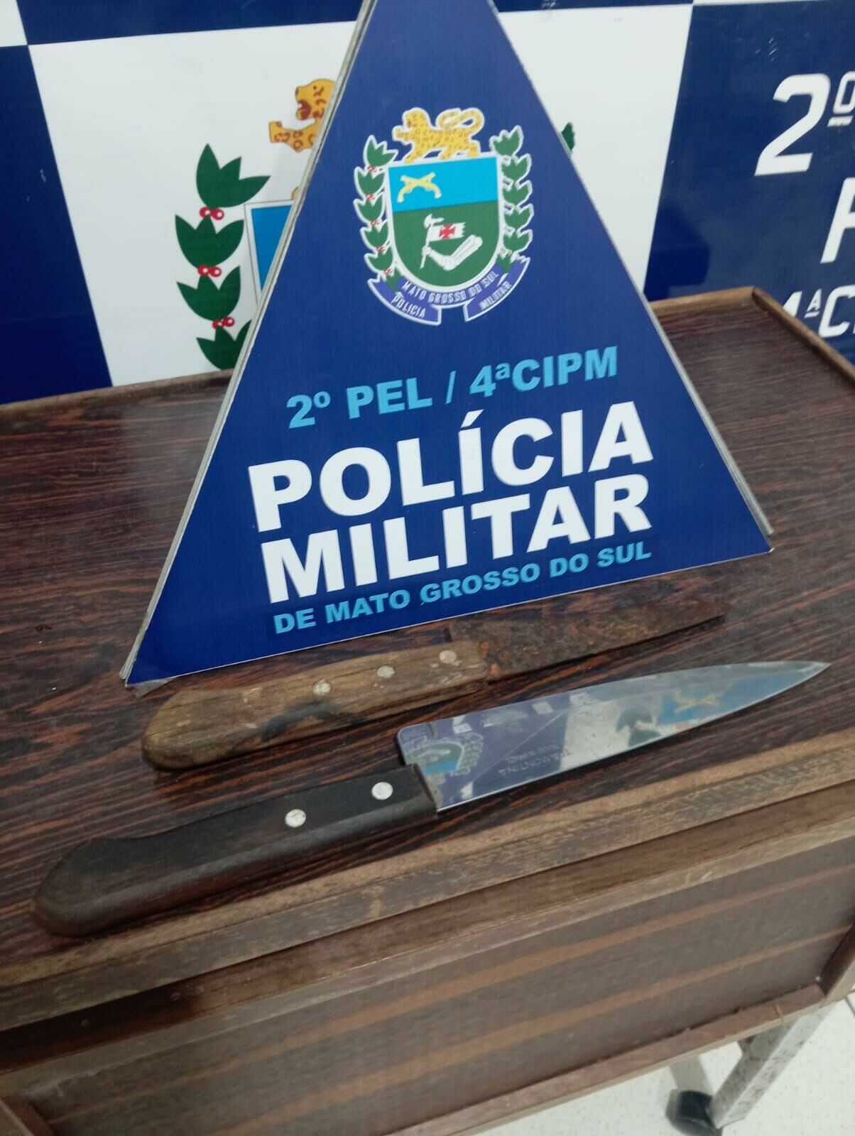 Imagem de compartilhamento para o artigo Homem com faca é detido após ameaçar moradores e resistir à abordagem policial em Costa Rica da MS Todo dia